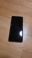 Samsung Galaxy S10+ black cracked screen 