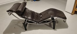 Liege braunes Leder Chromgestell_Le Corbusier Replica