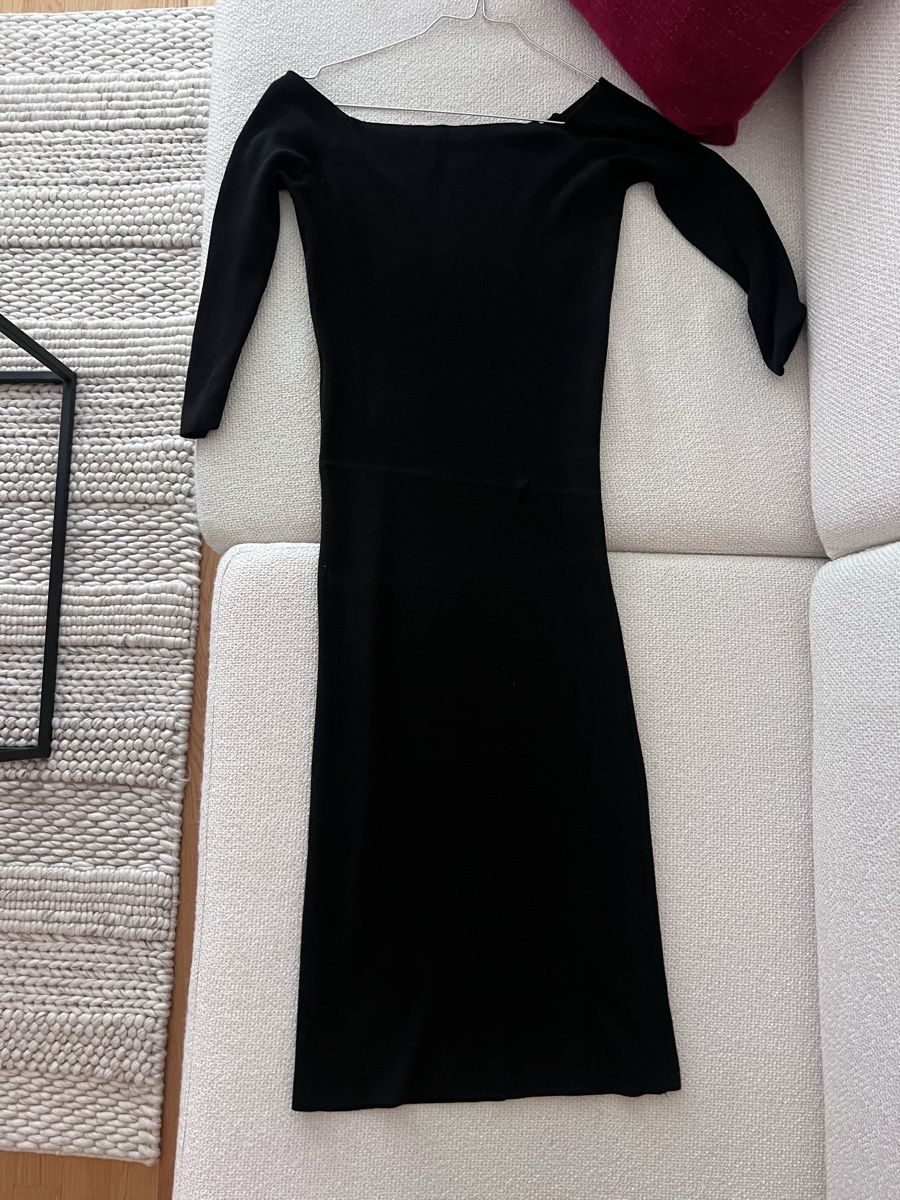 Kleider: Zara knit dress – Gebraucht aus Zurich von amf_k7k2