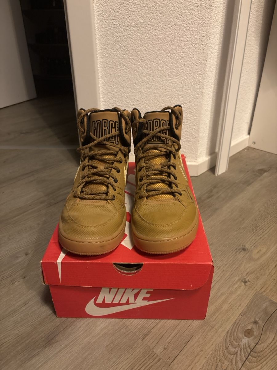 Nike Chaussures hommes: Son of force MID – D'occasion à Schaffhausen par lua_9yfq 1