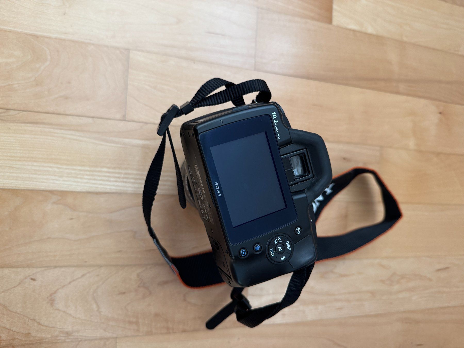 Sony Appareil photo: Sony Alpha DSLR-A230 – D'occasion à Möhlin par tiio 2