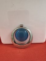 Anhänger rund silberfarben mit blauem Stein gebraucht