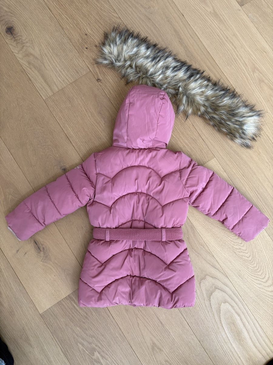 C&A Giacche & Cappotti: Winterjacke Mädchen Grösse 104 – Usato da Gebenstorf venduto da Sandra01031 1