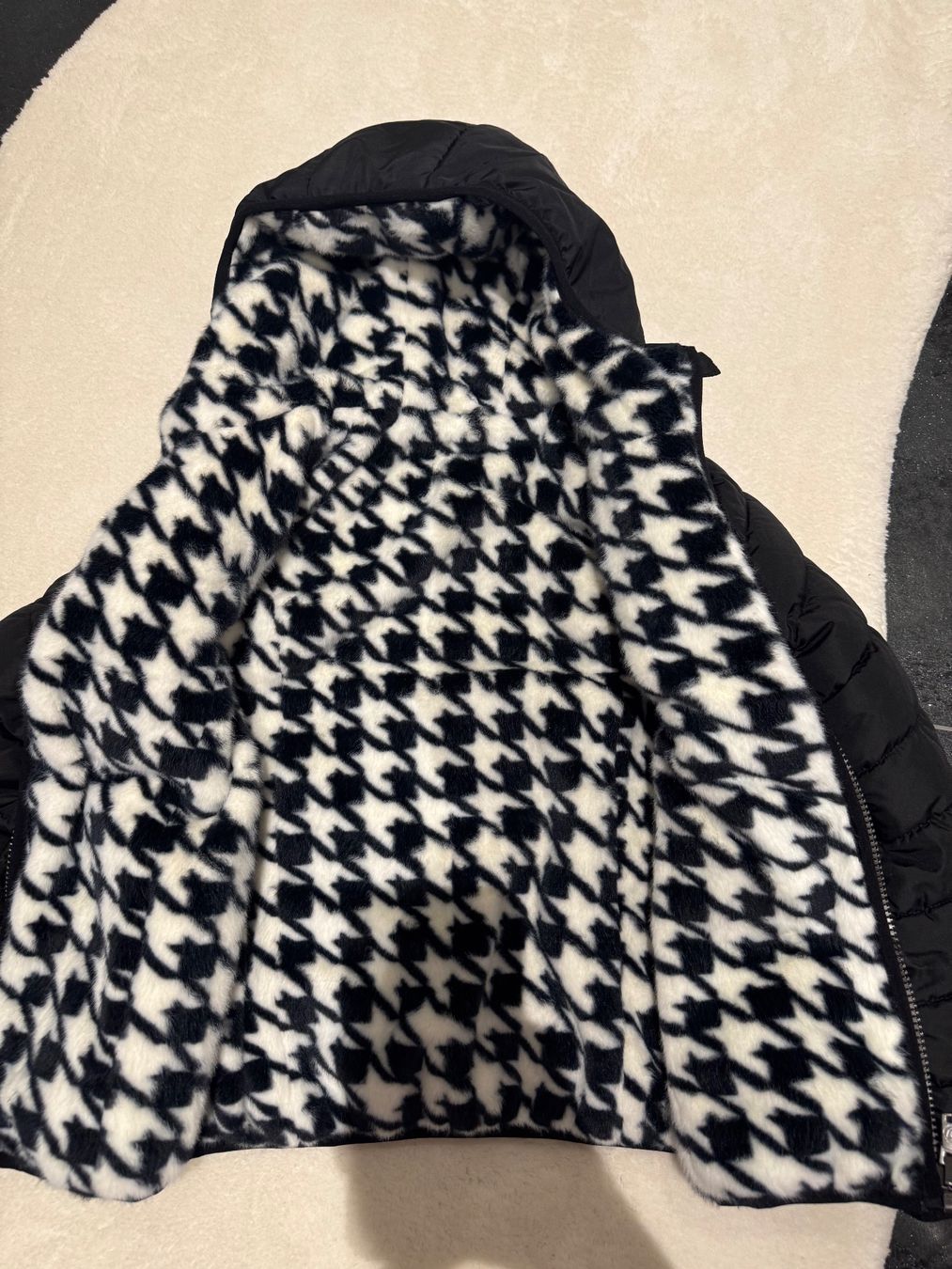 Vingino Jacken & Mäntel: Vingino wendbare Mädchenjacke, Gr. 128 – Gebraucht aus Dietikon von flu_5vzg 2