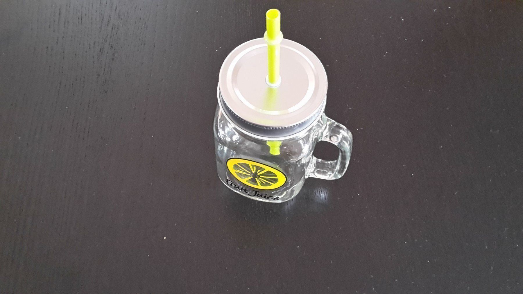 Bicchieri: Smoothie-Glas mit Deckel und Trinkhalm – Nuovo (secondo la descrizione) da Salvenach venduto da soleil_27 2