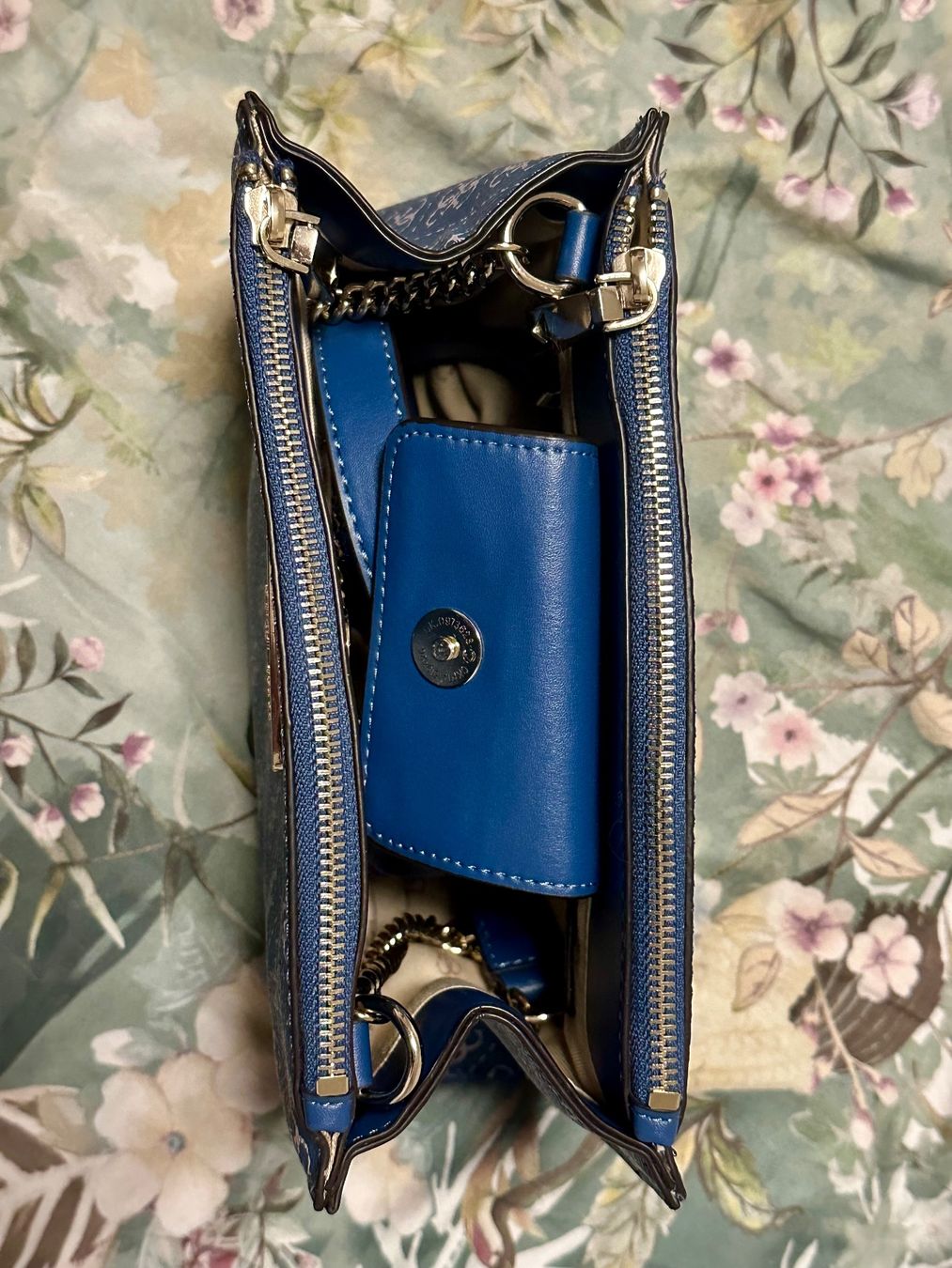 Guess Sacs femmes: Borsa Guess – D'occasion à Mezzovico par rob_7lck 2