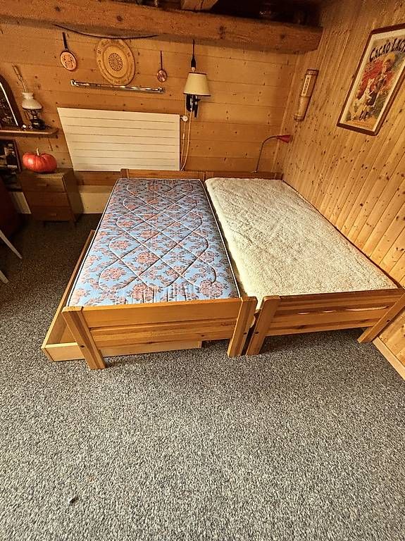 Betten: 2x Einzel Bett Holz – Gebraucht aus Scharnachtal von kwj_s95t