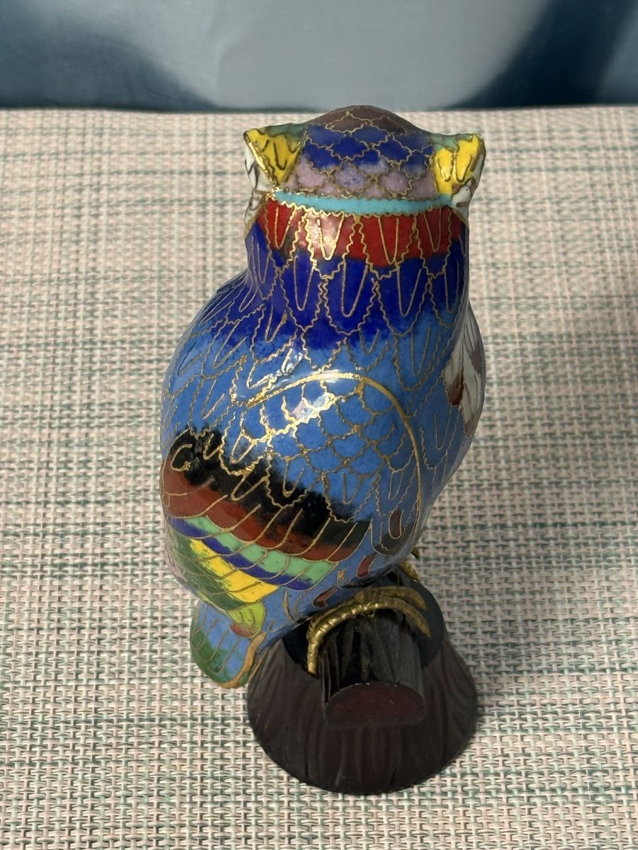 Statuette: Cloisonné Eule auf Holzsockel, China, 17 cm – Usato da Grenchen venduto da swiss.antiques 3