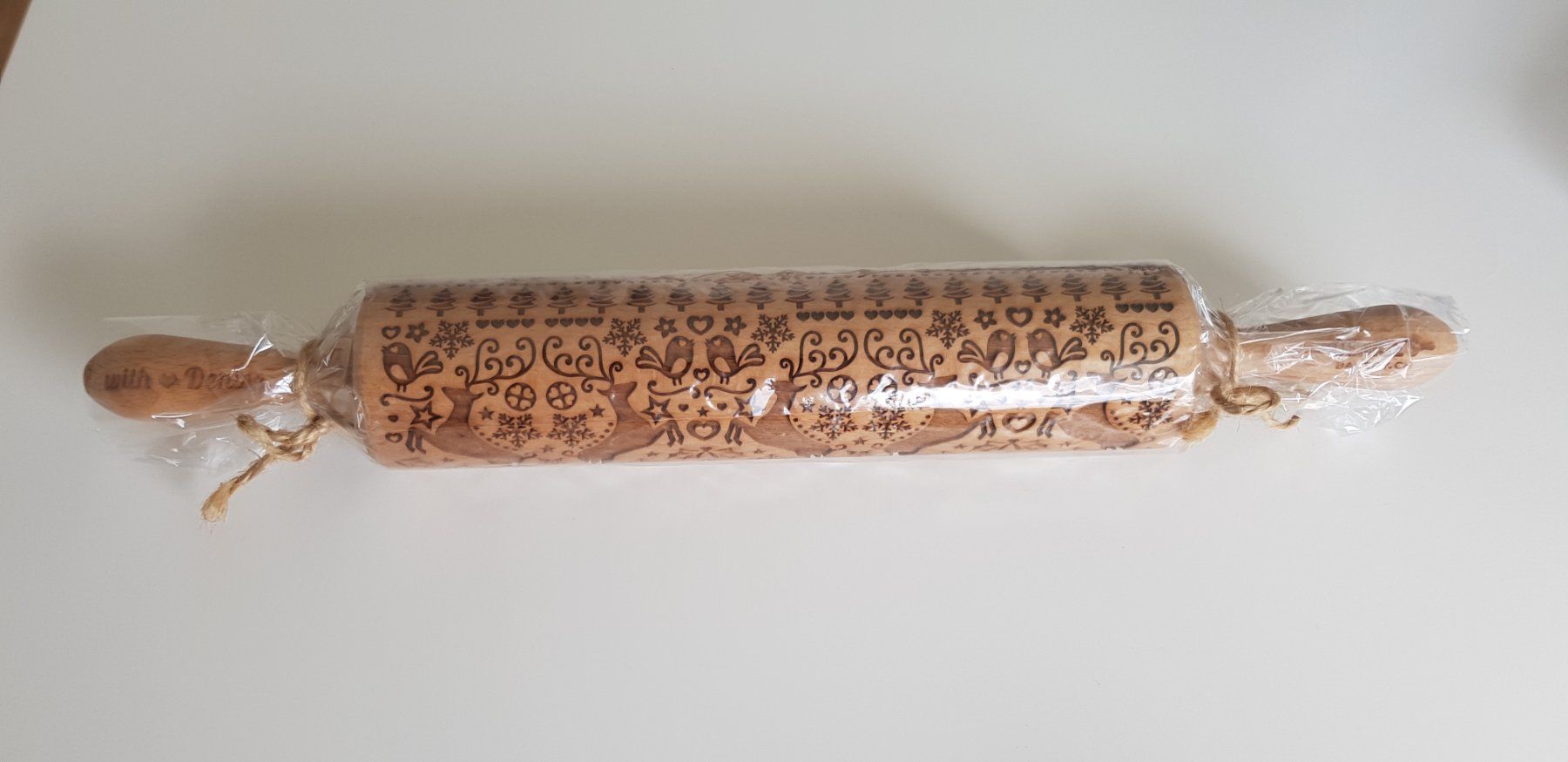 Holzartikel: Weihnachtlicher Rollholz mit Prägung – Neu (gemäss Beschreibung) aus Oberglatt ZH von jawormmx