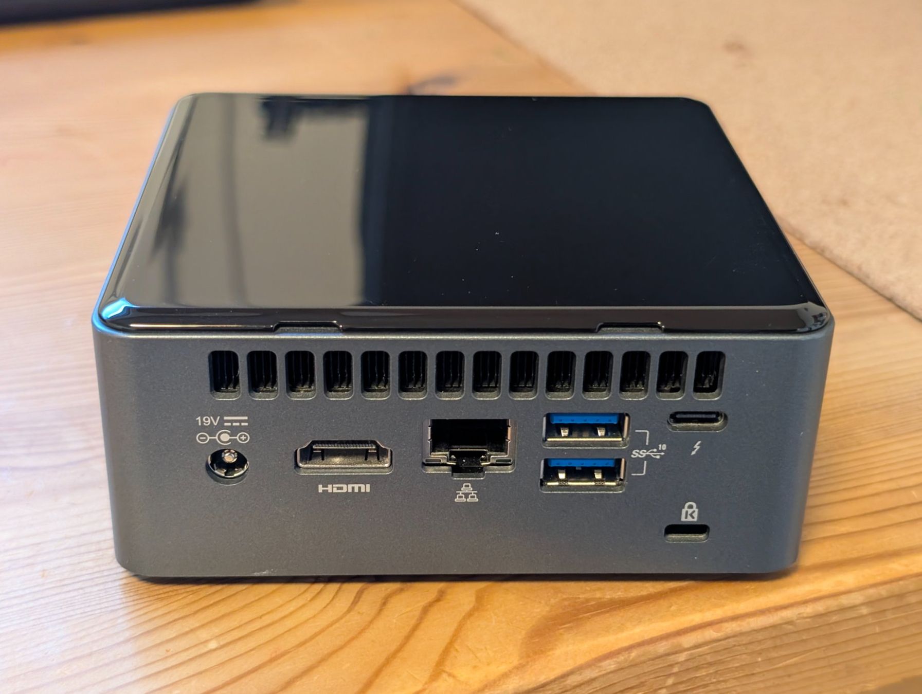 Intel PC: Intel NUC Mini PC kompakter Computer gebrauchter Zustand – Usato da Sarmenstorf venduto da Fasi 3