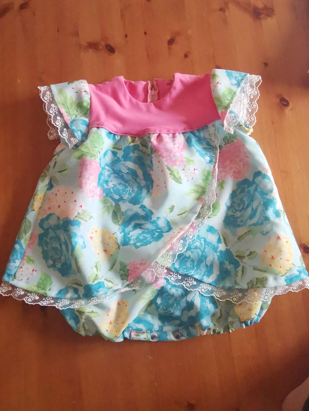 Vestiti & Gonne: Robe enfant /Kinderkleid/ Abito bambina – Nuovo e nell'imballaggio originale da Fribourg venduto da SD1910