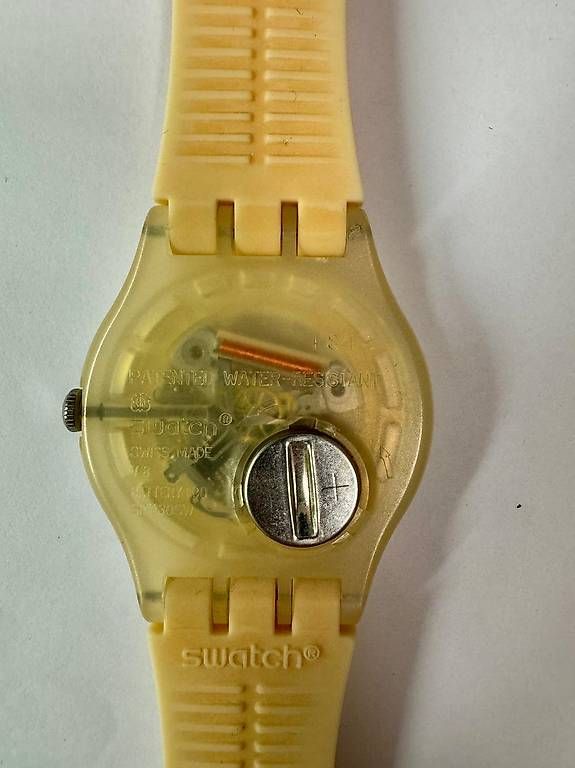 Swatch Orologi: Swatch New Gent "Rose Rebel", Batteriewechsel nötig – Usato da Bern venduto da anolba 1