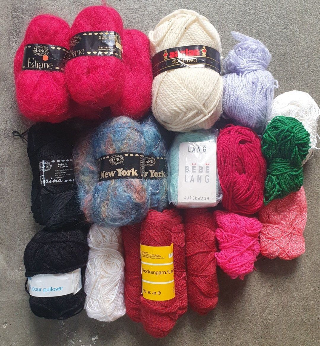 Wolle: Wolle/Garn mit Stricknadeln – Gebraucht aus Haag (Rheintal) von sch_2zy9 1