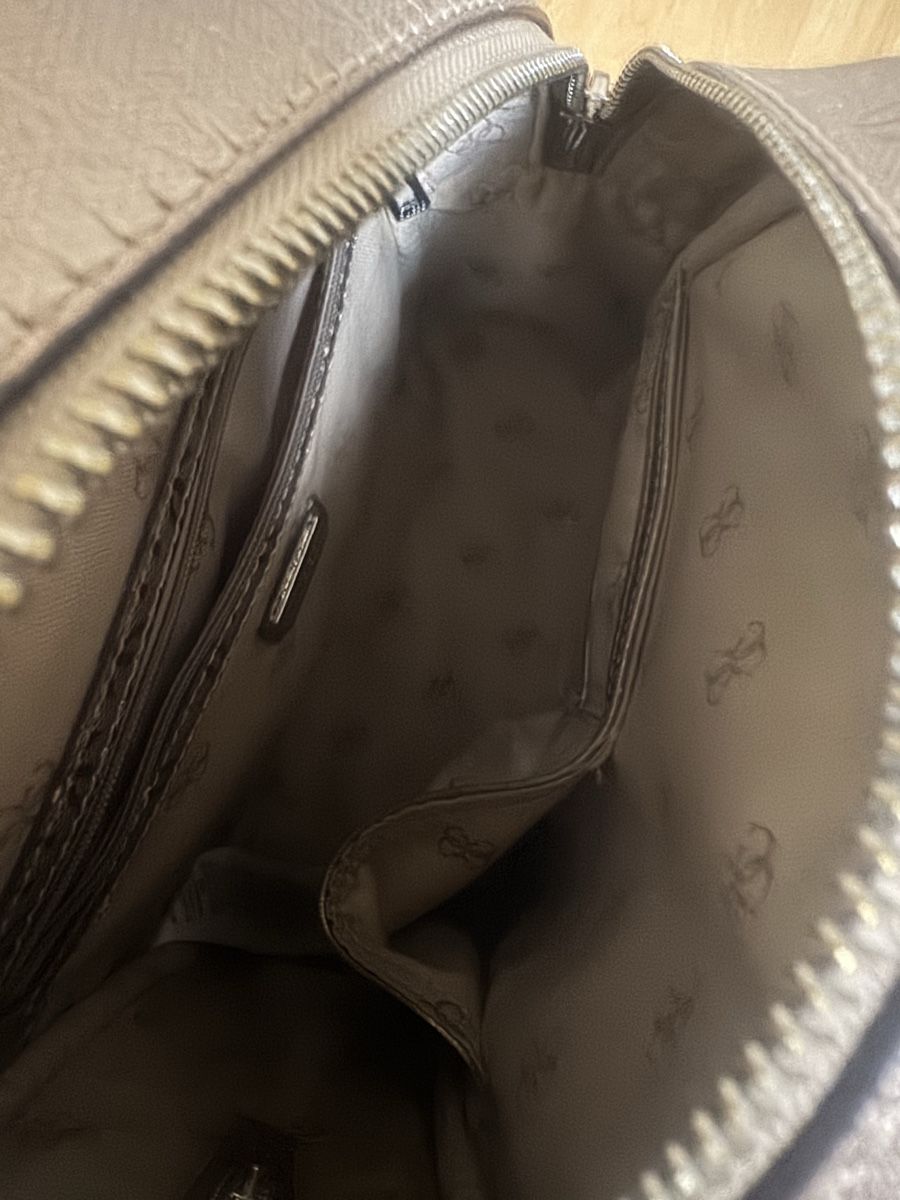 Guess Rucksäcke: Original GUESS Damen Rucksack – Neu (gemäss Beschreibung) aus Pratteln von VL_87 4