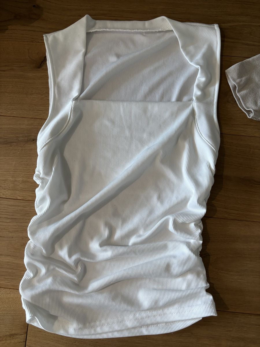 Tops: Verschiedene Tops Grösse S – Gebraucht aus Bern von emmy96 3