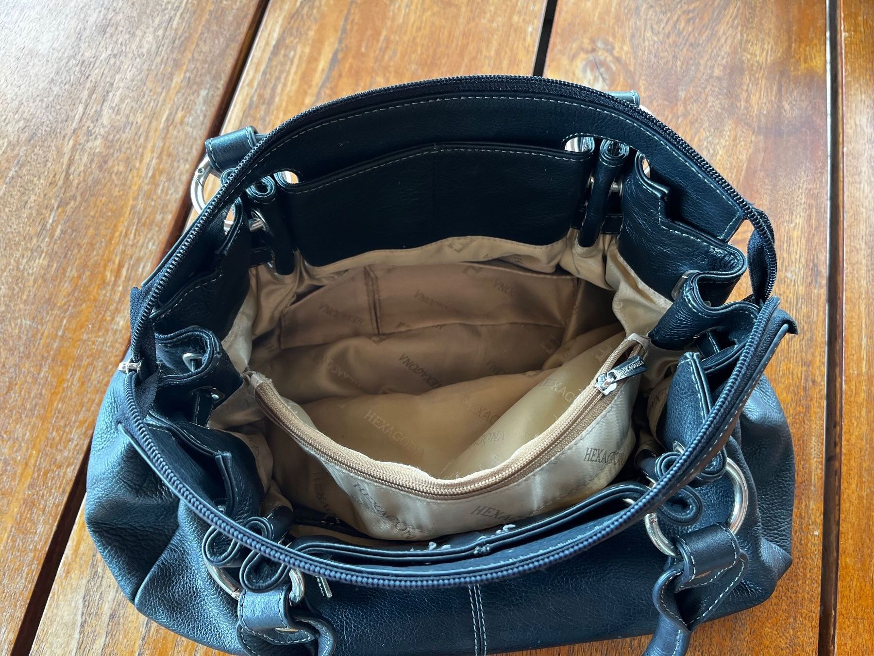 Borse da donna: Original HEXAGONA Lederhandtasche – Schwarz – Usato da Bözberg venduto da sojana 4