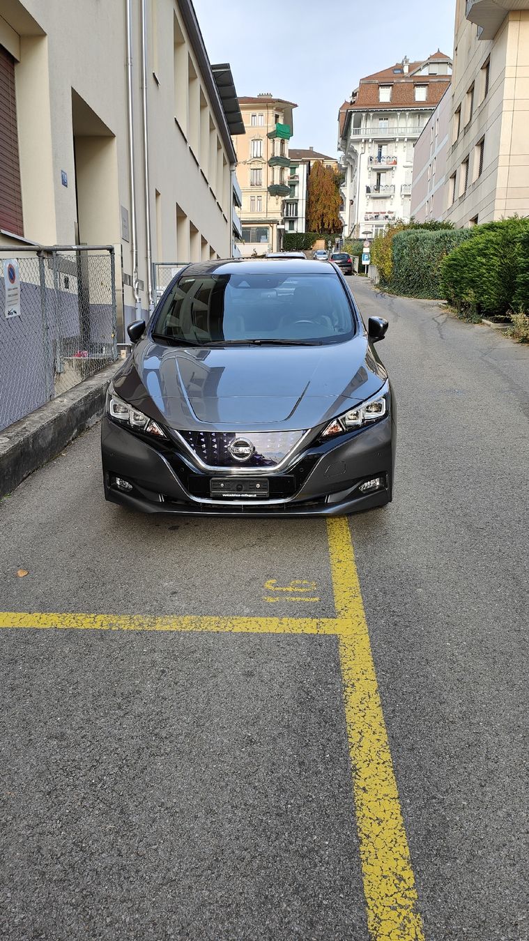 Nissan Autos: Nissan Leaf Tekna – Gebraucht aus Lausanne von LeConfiseur 1
