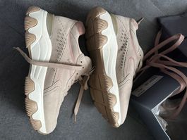 Hogan 38