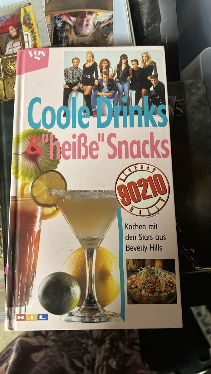 Libri: Coole Drinks & heisse Snacks Kochbuch RTL 90210 neu – Usato da Herbetswil venduto da rotekatze84