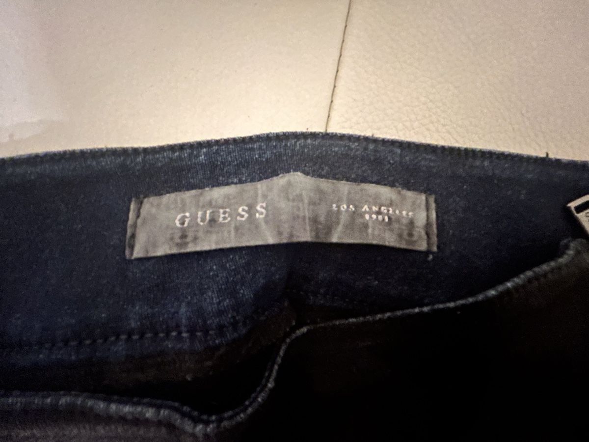 Guess Pantaloni: Guess – Nuovo (secondo la descrizione) da Pully venduto da Kalissa 4
