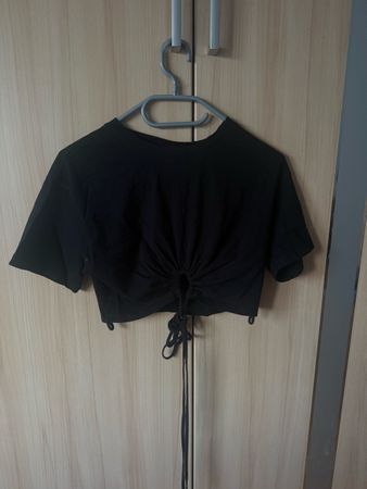 Top court noir avec cordon de serrage taille S