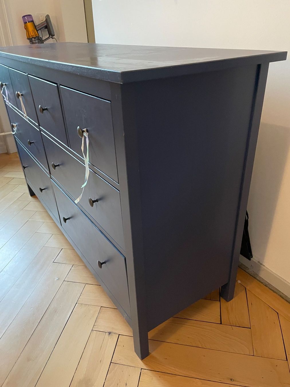 Ikea Cassettiere: IKEA Hemnes Kommode, 8 Schubladen, dunkelblau – Usato da Zürich venduto da zelophan123 2