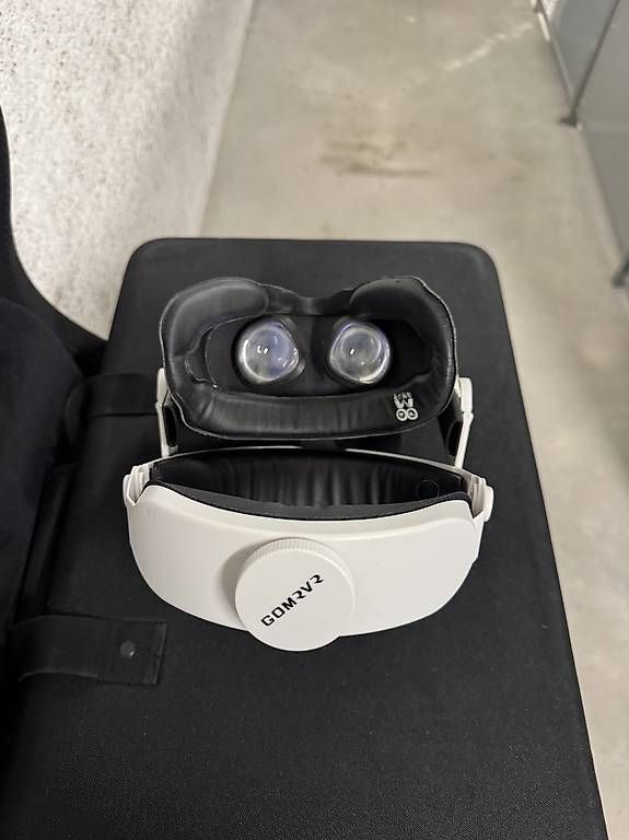Casco VR: Meta Quest 1 (Oculus) 64GB + GOMRVR Strap + Hardcase – Usato da Winterthur venduto da ema37 1