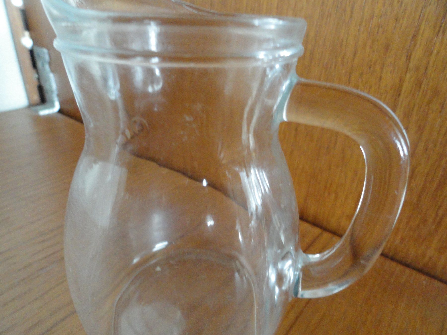 Karaffen: Weinkrug aus Glas, geeicht 0,25 L – Gebraucht aus Ins von Baj 3