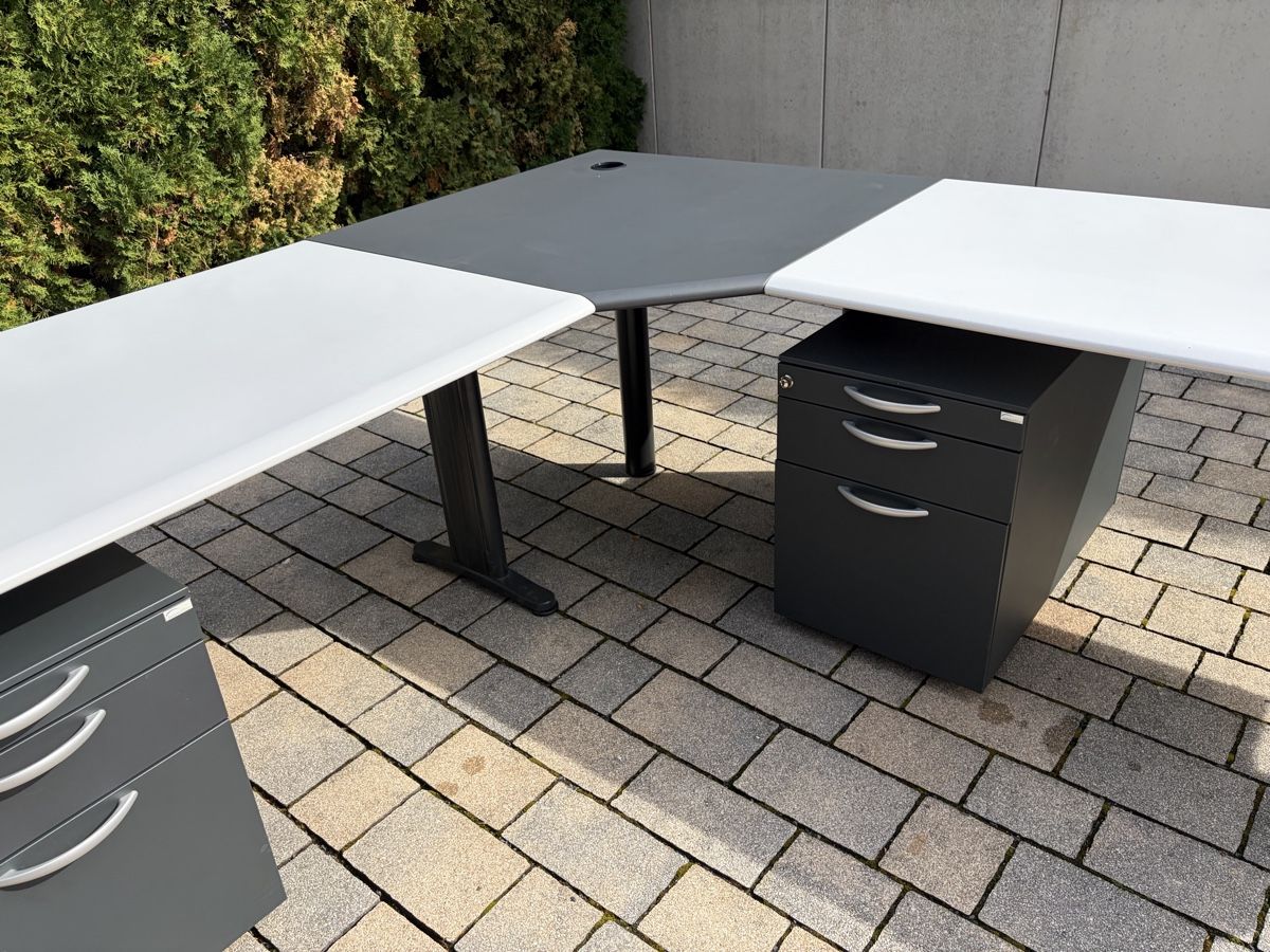 Scrivanie: Bürotisch – Usato da Galgenen venduto da Crystaldisplay 2