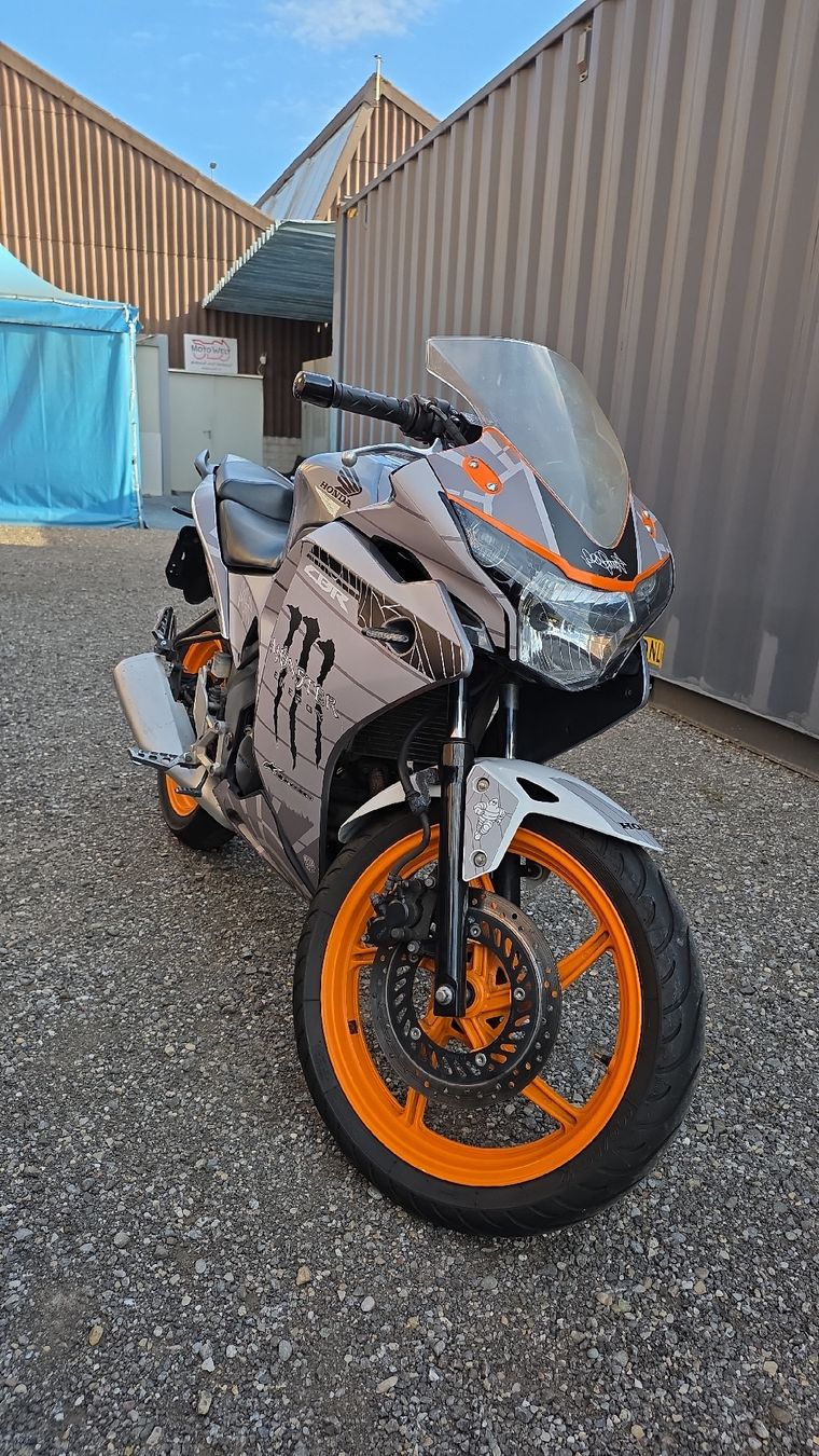 Honda Strada: Honda CBR 125 – Usato da St Gallen venduto da FMAccess 1