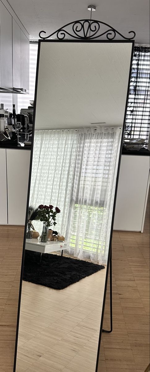 Miroirs: Standing ikea  Mirror – D'occasion à Dietikon par Eylem79