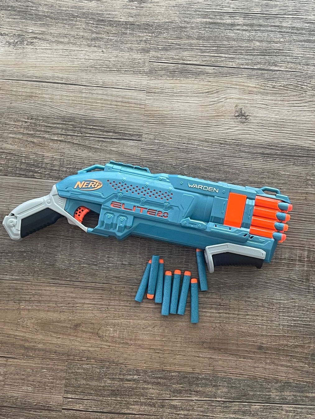 Nerf Jouets: Nerf Elite 2.0 Warden – D'occasion à Murten par bmn03