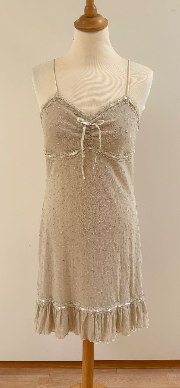 Vestiti: Romantisches Kleid - hell beige - Grösse M – Usato da Zofingen venduto da Justizia_01