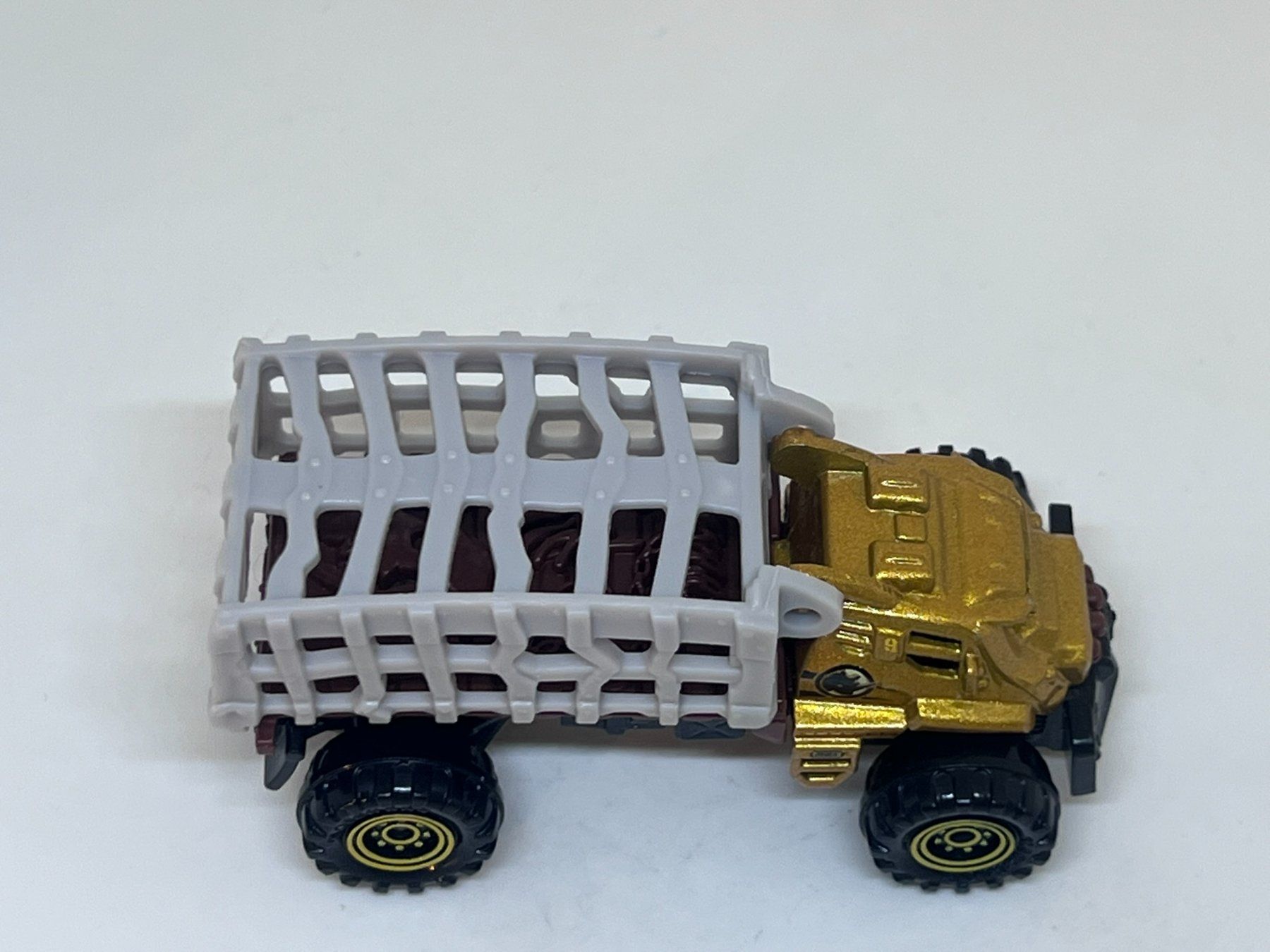 Matchbox Modellini d'auto: Matchbox Mauler Hauler #107 – Usato da Wildegg venduto da LaaBoutique 1