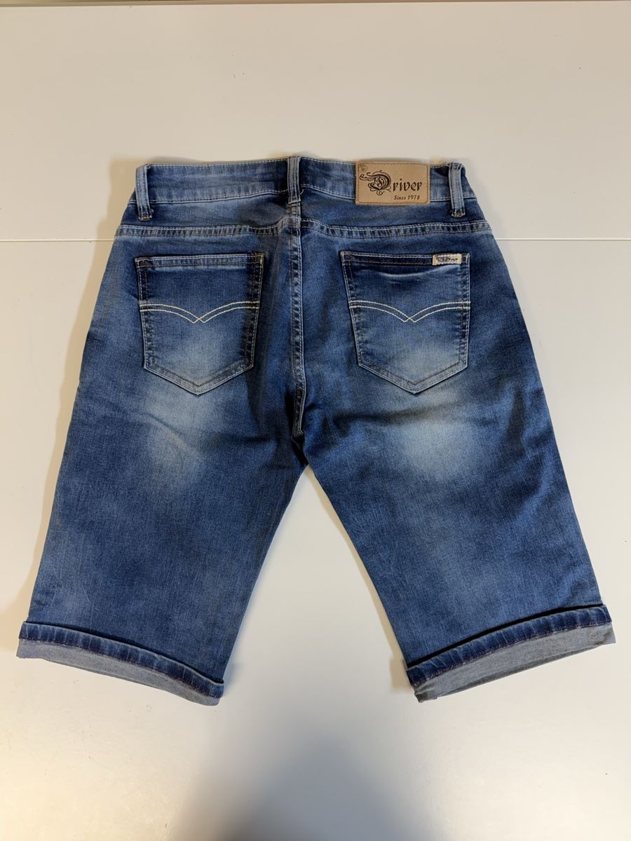 Jeans: Kurze Jeanshose – Usato da Suhr venduto da tin_hgc6 1