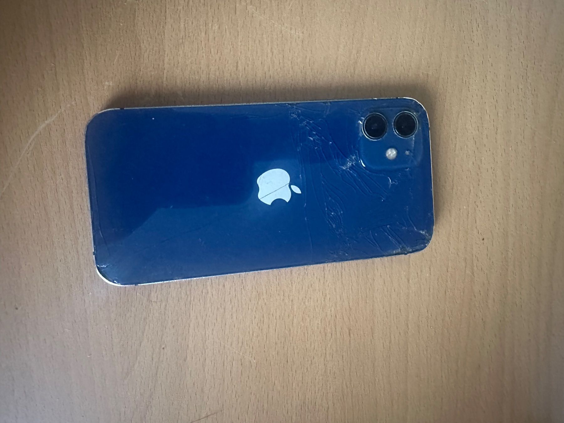 Apple Handys / Smartphones: Iphone 12 64gb – Defekt aus Cham von Valentin.S 1