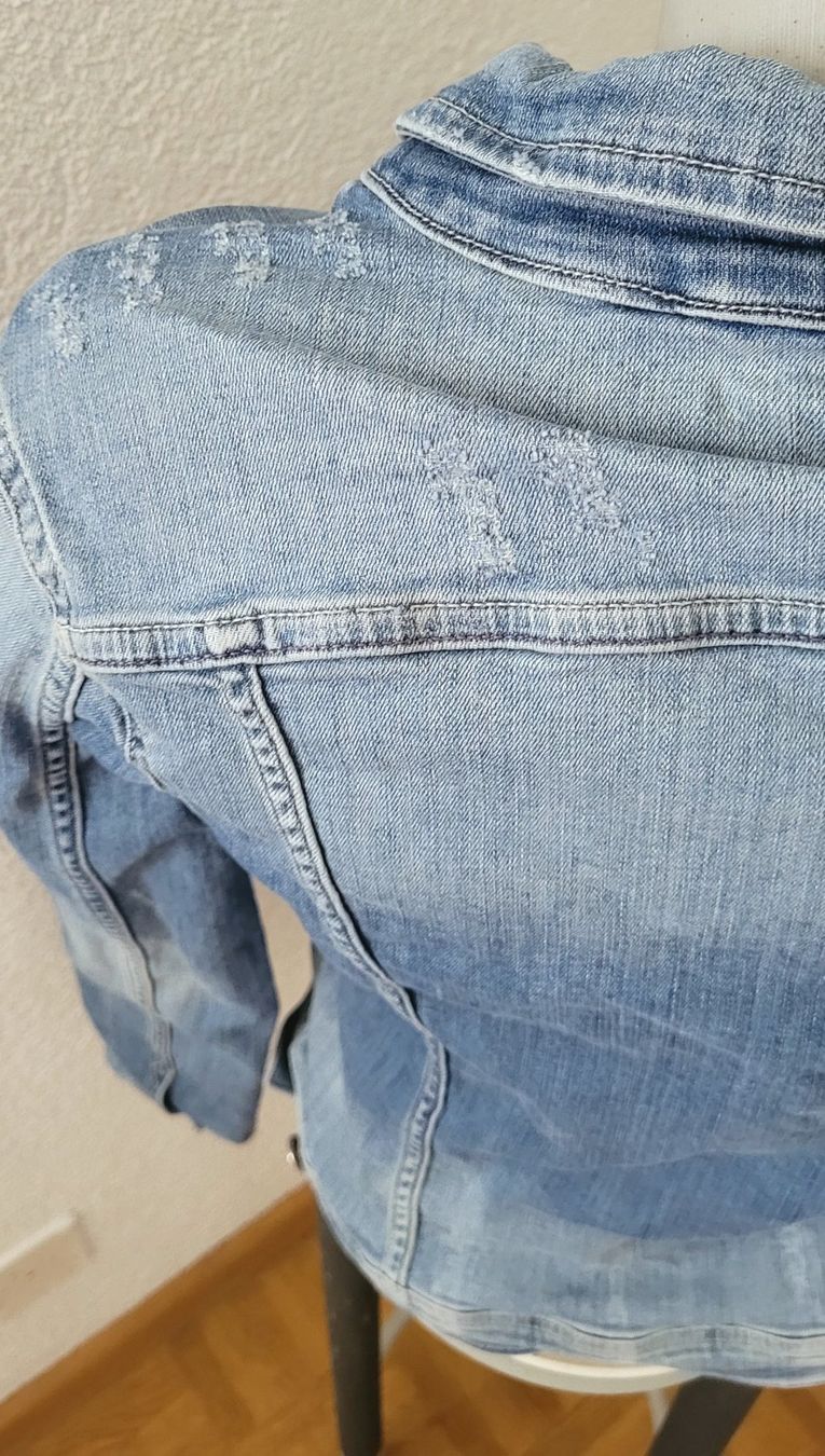Zara Giacche: ZARA Jeans Jacke Gr. S – Usato da Füllinsdorf venduto da Sunnebliemli7 2