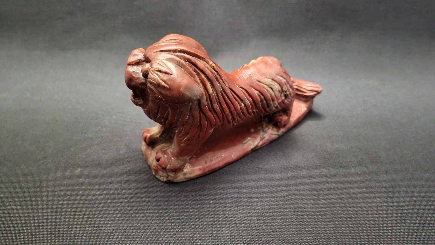 Figuren: Antiker roter Stein Löwe Figur Handgeschnitzt – Gebraucht aus Basel von spinne02 3