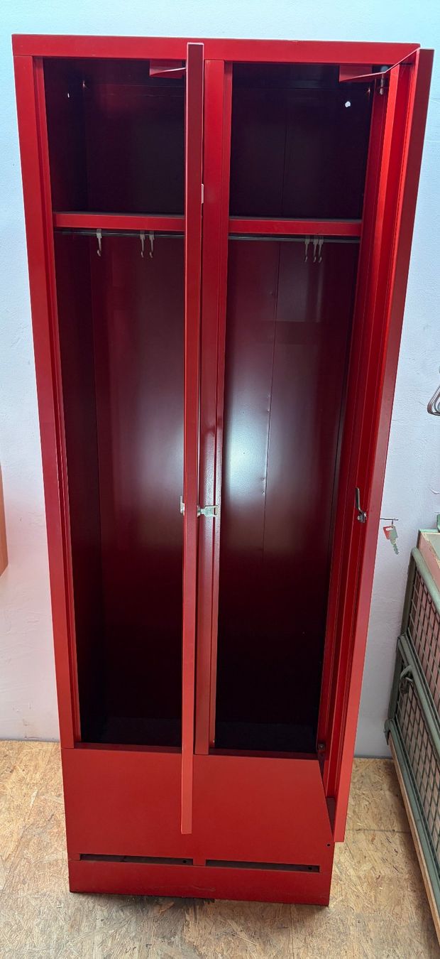 Garderobe: Gaderobenschrank – Gebraucht aus Otelfingen von TAZ8113 1