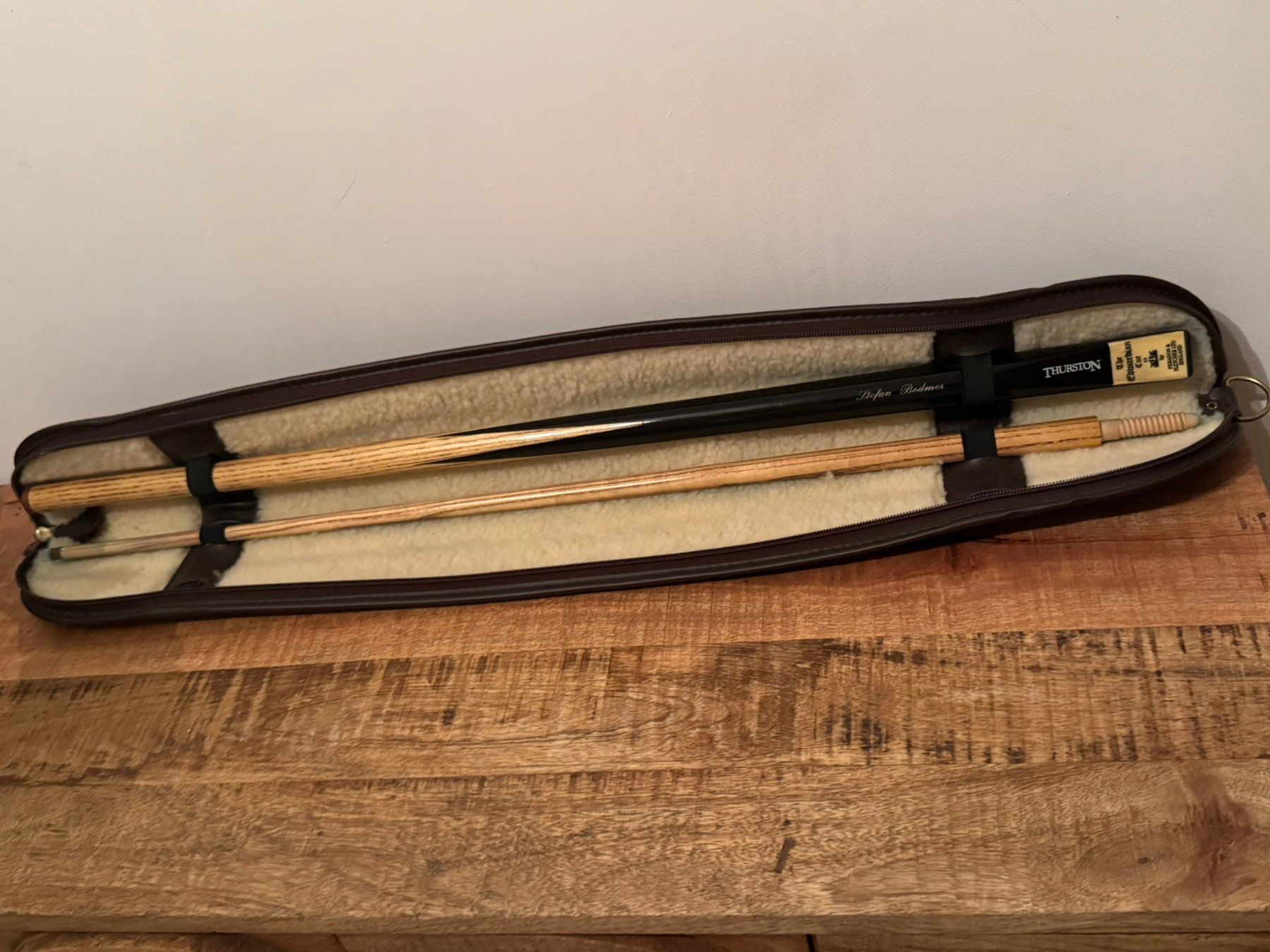 Stecche da biliardo: BCE Etui und Snooker Thurston Peradon Queue mit Gravur – Usato da Uhwiesen venduto da fel_5ghs