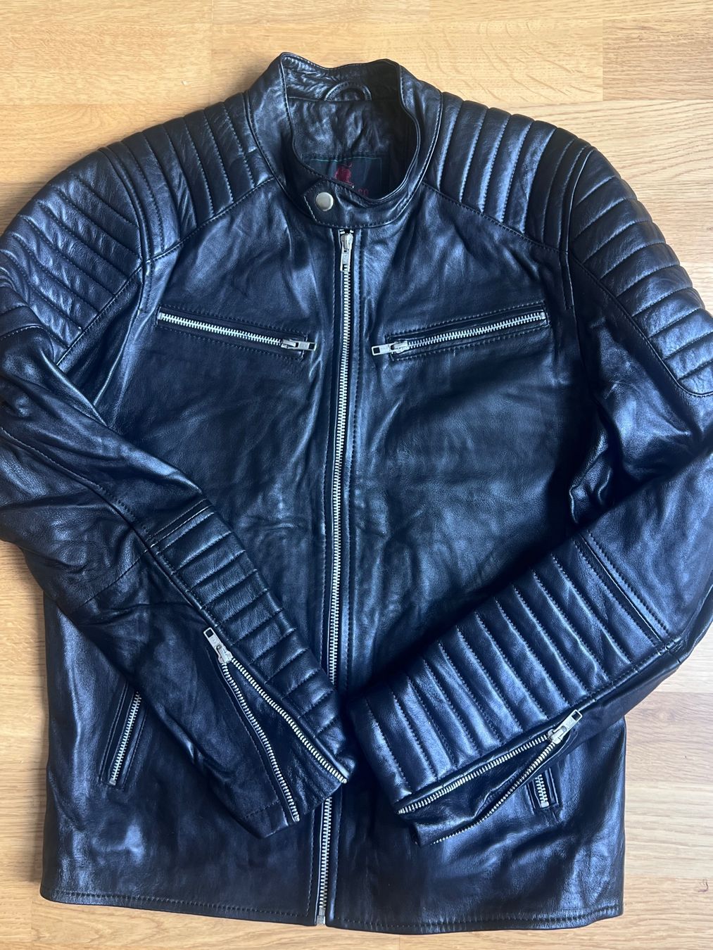Giacche: Issa Leo Leather Jacket – Nuovo (secondo la descrizione) da Zürich venduto da John_777 1