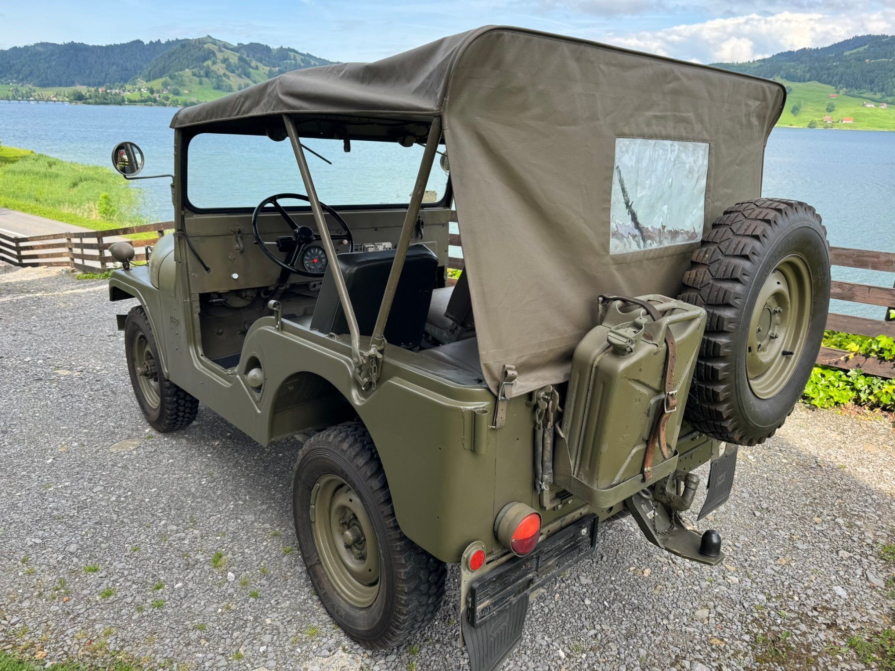 Kaiser Autos: Jeep CJ5 Kaiser 12V orig. CH-Armee – Gebraucht aus Gross von autonauer 1