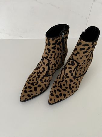 Stivali leopardati Miu Miu