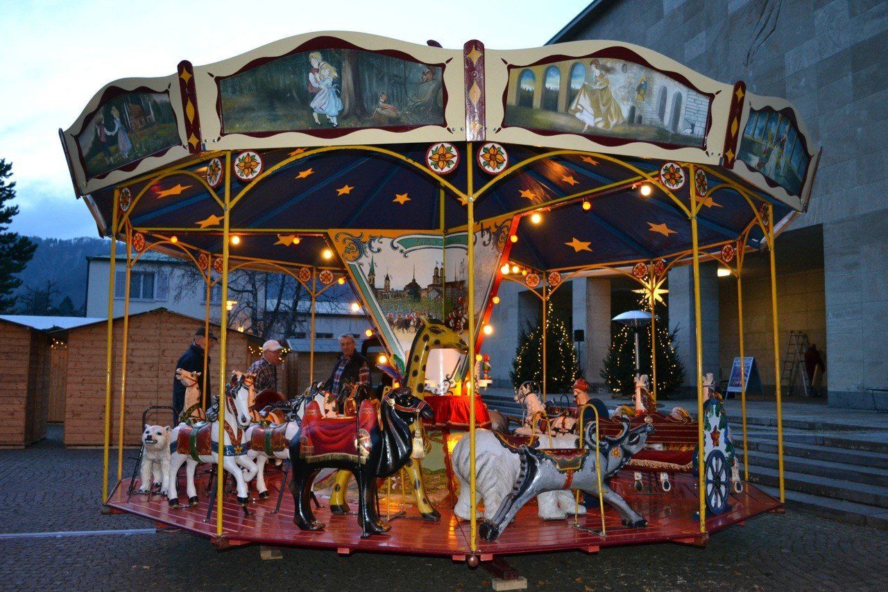 Spielzeuge: echtes, nostalgisches Kinderkarussell – Gebraucht aus Zollikon von Fuchs05 3