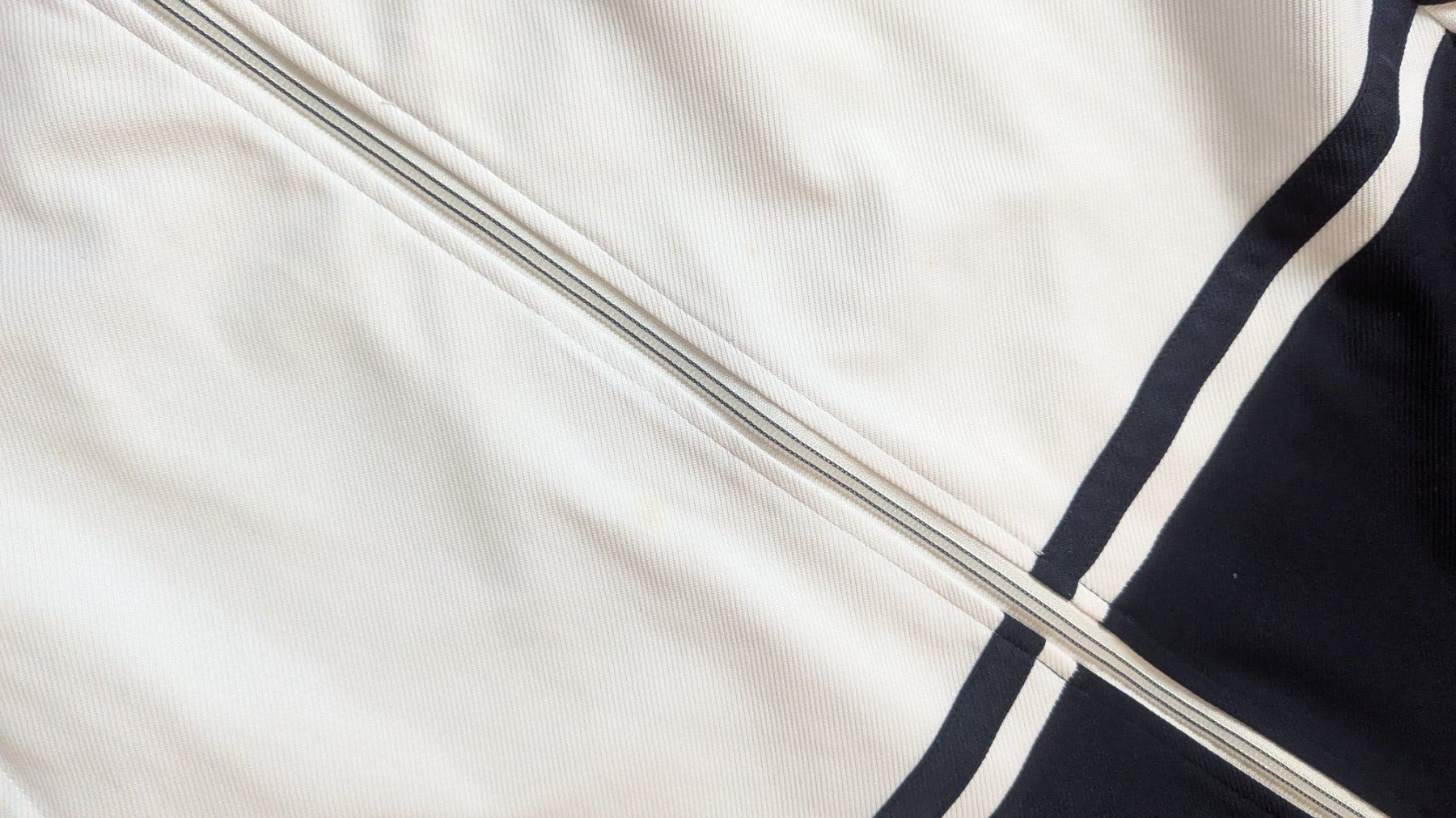 Giacche: Sergio Tacchini Jacke Gr M – Usato da Zürich venduto da DebsBre 2