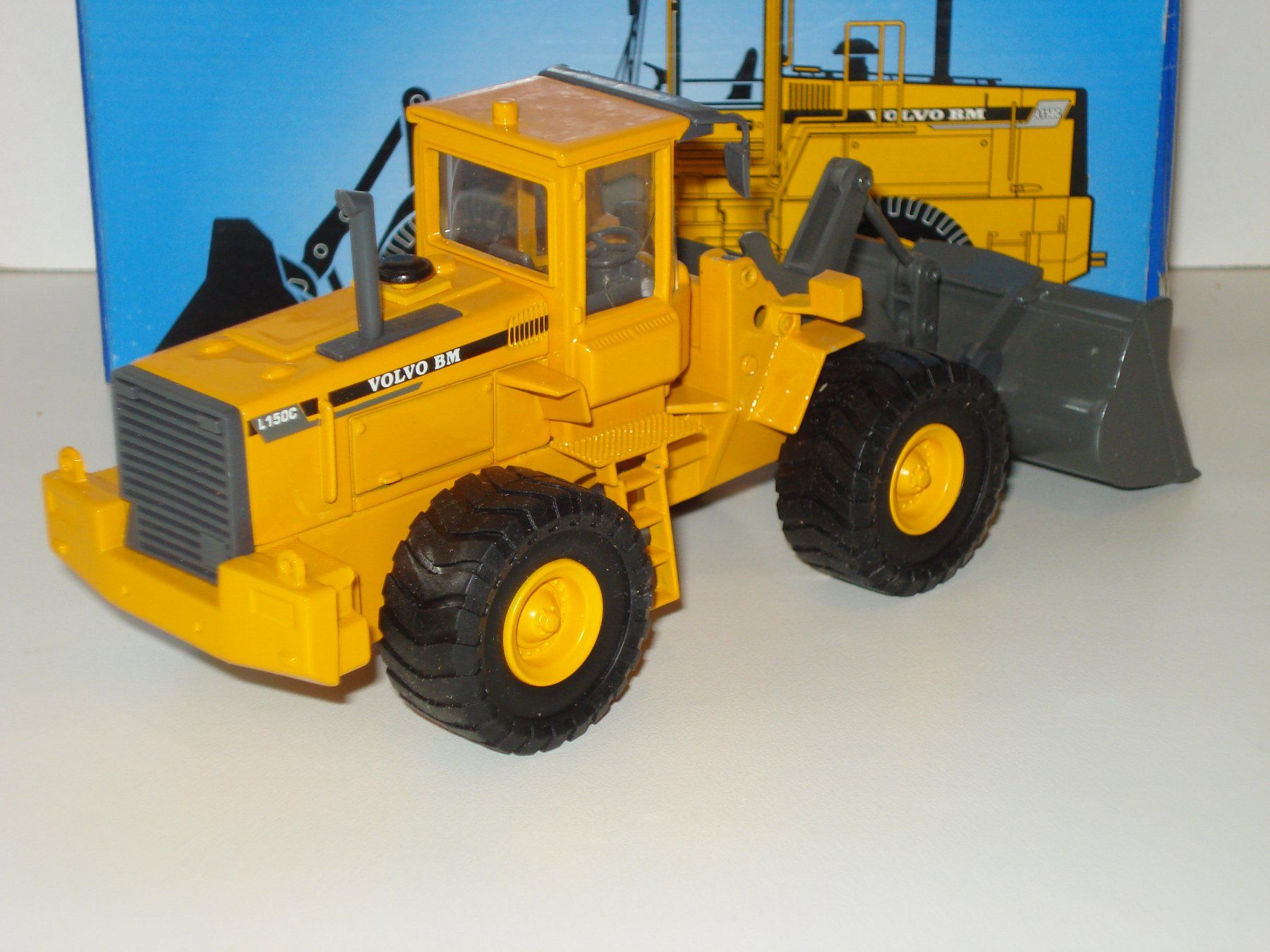 Kits de montage: Radlader VOLVO BM L 150 C – Neuf (Voir description) à Mitlödi par worker04 3