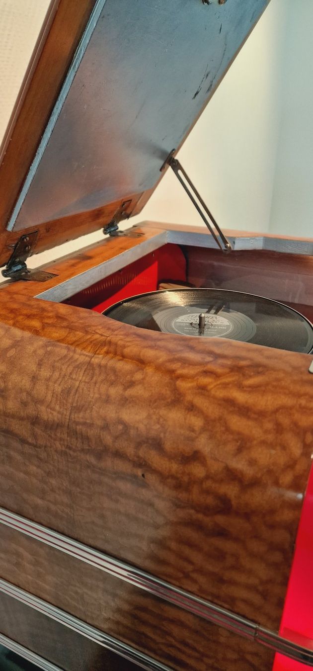 Wurlitzer Jukebox: Wurlitzer Musikbox Jukebox Modell 61 – Usato da Geroldswil venduto da jukeman 5