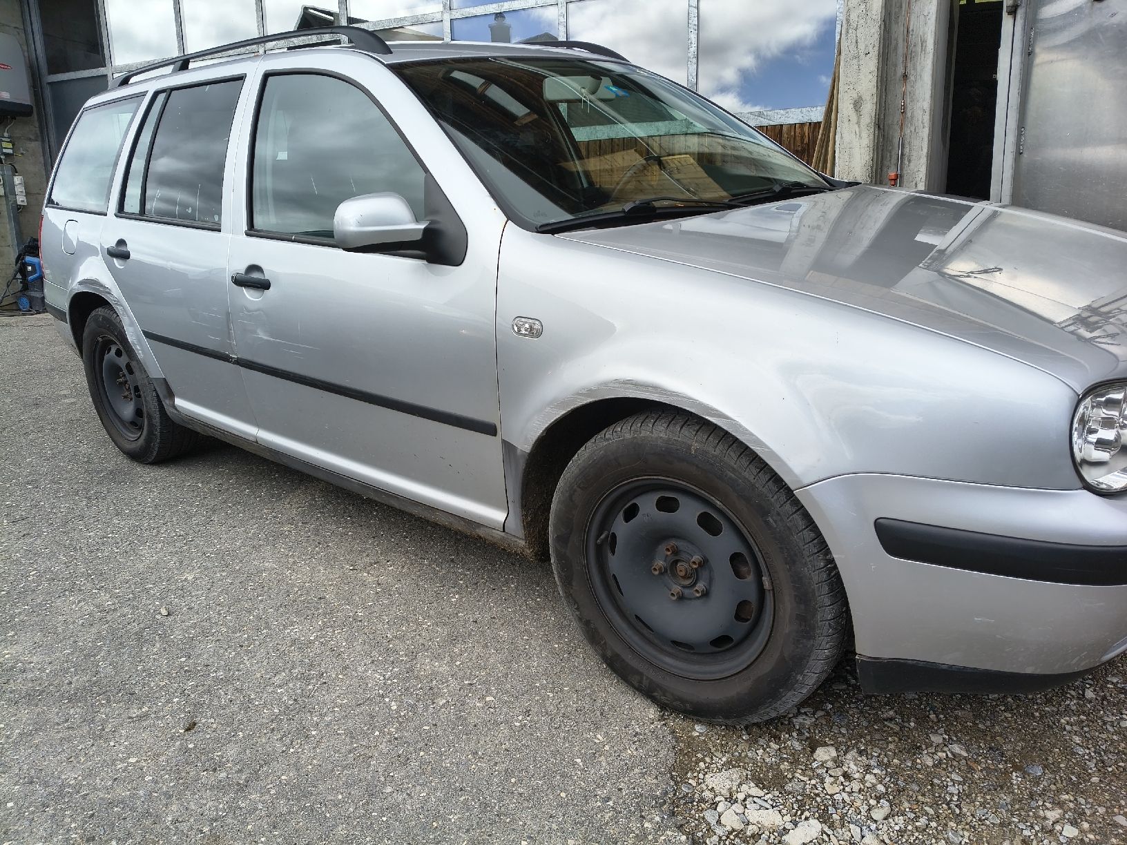 VW Automobili: VW Golf Variant 4 Motion  – Difettoso da Amden venduto da username16 4
