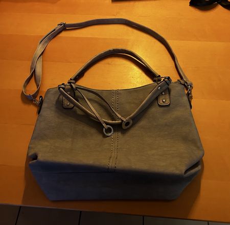 Elegante Handtasche in Grau - Perfekt für den Herbst!