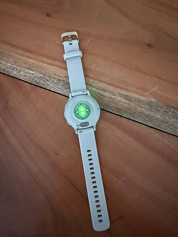 Garmin Smartwatch: Garmin Venu 3s beige + extra Armband – Usato da Reinach AG venduto da Sxxara 2